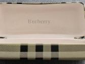 Burberry akinių dėklas