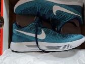 Nike Lunarepic Low Flyknit 2