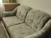 Dovanojama skubiai miegama dvivietė sofa