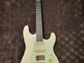 Schecter Nick Johnston Traditional Hss Atomic Snow