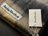 Acne Studios salikas - nuotraukos Nr. 2