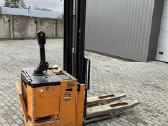 Savaeigis elektrinis palečių keltuvas