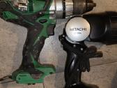 Hitachi suktukas prožektorius ir pakrovejas be bat