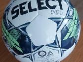 Futbolo aprangų komplektai, kamuoliai , skirtukai - nuotraukos Nr. 12
