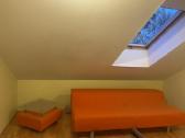 Sėdimos paskirties sofa su žurnaliniu staliuku - nuotraukos Nr. 5
