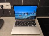 MacBook Pro (13-inch, M2, 2022)