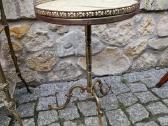 Vintažinis žalvarinis staliukas su oniksu