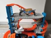 Didelė Hotwheels trasa