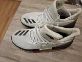 Nauji Adidas kedai