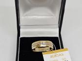Auksinis žiedas - 869 Eur.