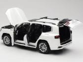 Toyota Land Cruiser J300 - nuotraukos Nr. 2