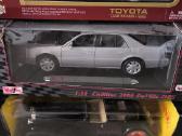 1:18 Land Cruiser, Bugatti, Cadillac modeliukai