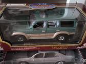 1:18 Land Cruiser, Bugatti, Cadillac modeliukai - nuotraukos Nr. 3