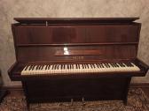 Pianinas Petrof