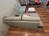 Sofa su miegama dalimim