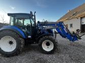 New holland traktorius