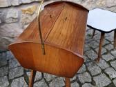 Vintažinis mid century riešutmedžio staliukas - nuotraukos Nr. 15