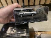 Bmw z3 ir bmw z8 james bond 1:18