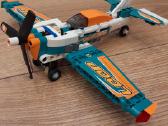 Lego technic lėktuvas