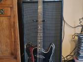 Parduodu bosinę gitarą Jolana Iris Bass