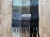 Stilingas Acne Studios šalikas