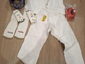 Karate vaikiškas aptangos komplektas