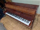 Pianinas Petrof