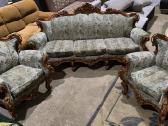 Baroko stiliaus sofa su foteliais
