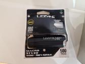 Lezyne Usb priekiniai žibintai ir įrankiai.