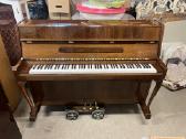 Pianinas Yamaha