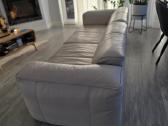 Naudota naturalios odos sofa