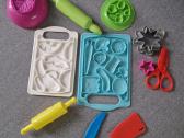 Play-doh formelės, pjaustymo lentelės, peiliai