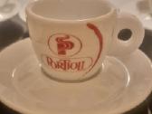 Puodeliai espresso kavai, storomis sienelėmis.