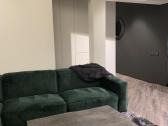 Stilinga kampinė sofa su šezlongu ir pufu