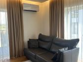Natūralios odos sofa