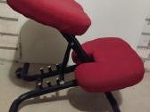 Klupama ergonominė kėdė