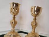 Liturginiai indai, monstrancija, taurės, žvakidės