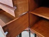Vintažinė mid century pakabin.tikmedžio spintelė - nuotraukos Nr. 6