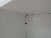 Minimalist darbo stalas su komoda