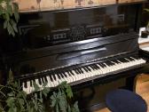 Parduodu pianiną