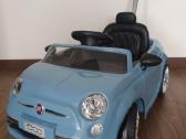 Fiat 500 pasispiriamas automobilis su stūmimo rank
