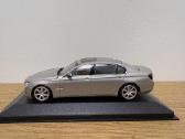 Bmw 750li (F02)