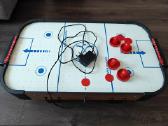 Mini futbolas ir ledo ritulys