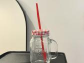 Ice cold drink vintage puodelis, stikline su siaud