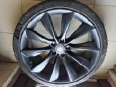 Tesla S 21" ratlankiai