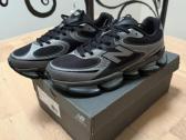 New Balance batai ir Burberry džemperis