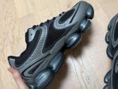 New Balance batai ir Burberry džemperis - nuotraukos Nr. 5