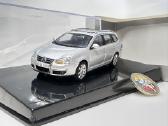 Volkswagen Golf V Variant sidabrinė 1:43 Autoart