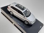 Volkswagen Golf V Variant sidabrinė 1:43 Autoart - nuotraukos Nr. 8