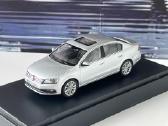 VW Passat B7 1:43 - nuotraukos Nr. 2